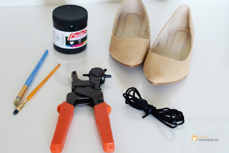 Gợi ý cách làm giày bệt buộc dây