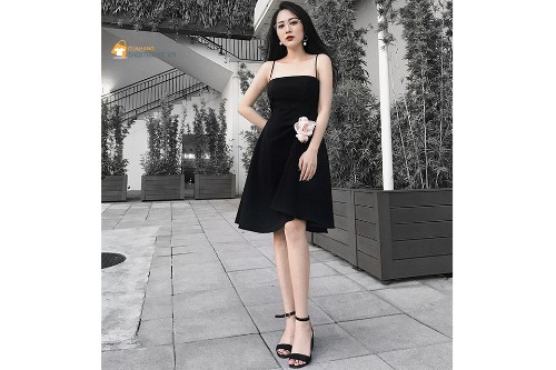 Váy đen phối với giày màu gì vừa đẹp lại sang chảnh hết nấc