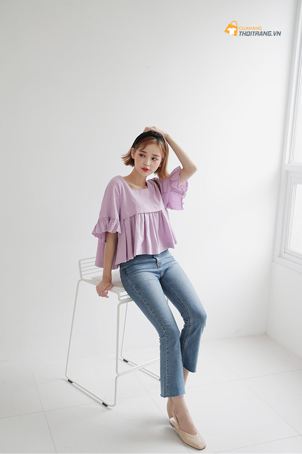 Áo blouse tím kết hợp quần jean trẻ trung, năng động