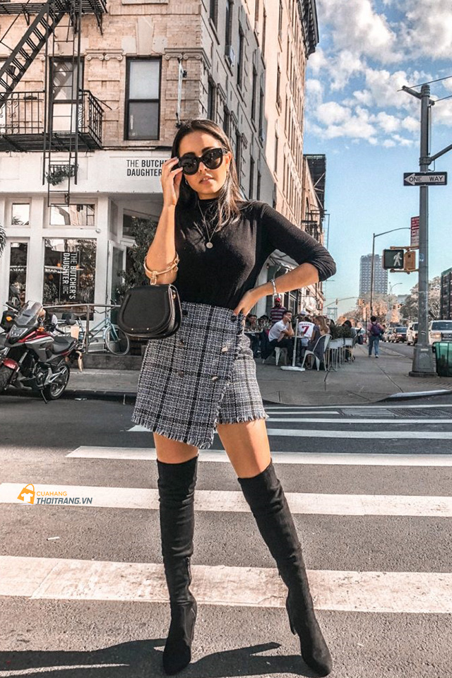 Boots đùi phối quần váy vải tweed thời thượng