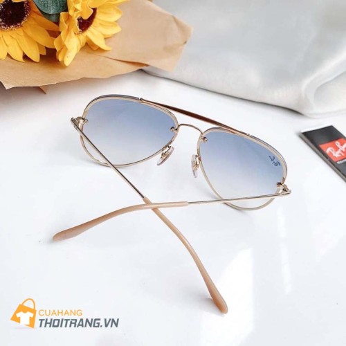 Kính Rayban Blazer Aviator kiểu dáng hiện đại, thời trang. Kính siêu nhẹ đổi màu Gradient tuyệt đẹp. Khung và gọng kính hợp kim cao cấp, mạ vàng tươi sáng, màu sắc bền đẹp.