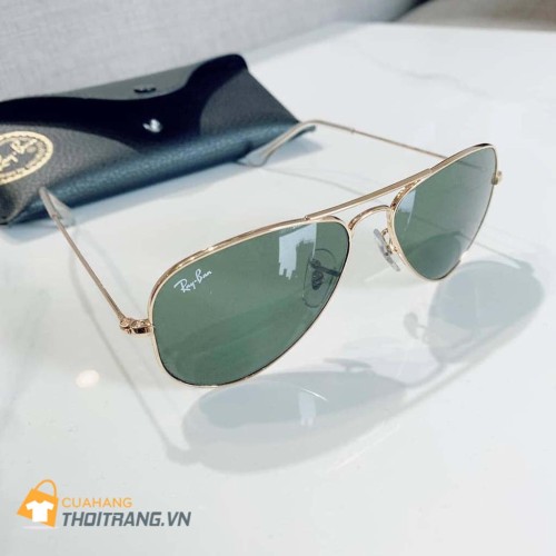 Kính Rayban Small Aviator Size 52 bảo vệ đôi mắt của bạn khỏi các tổn thương của tia UV từ ánh sáng mặt trời, mắt kính Rayban còn mang đến 1 phong cách thời trang độc đáo, sáng tạo, mạnh mẽ và thời thượng. 