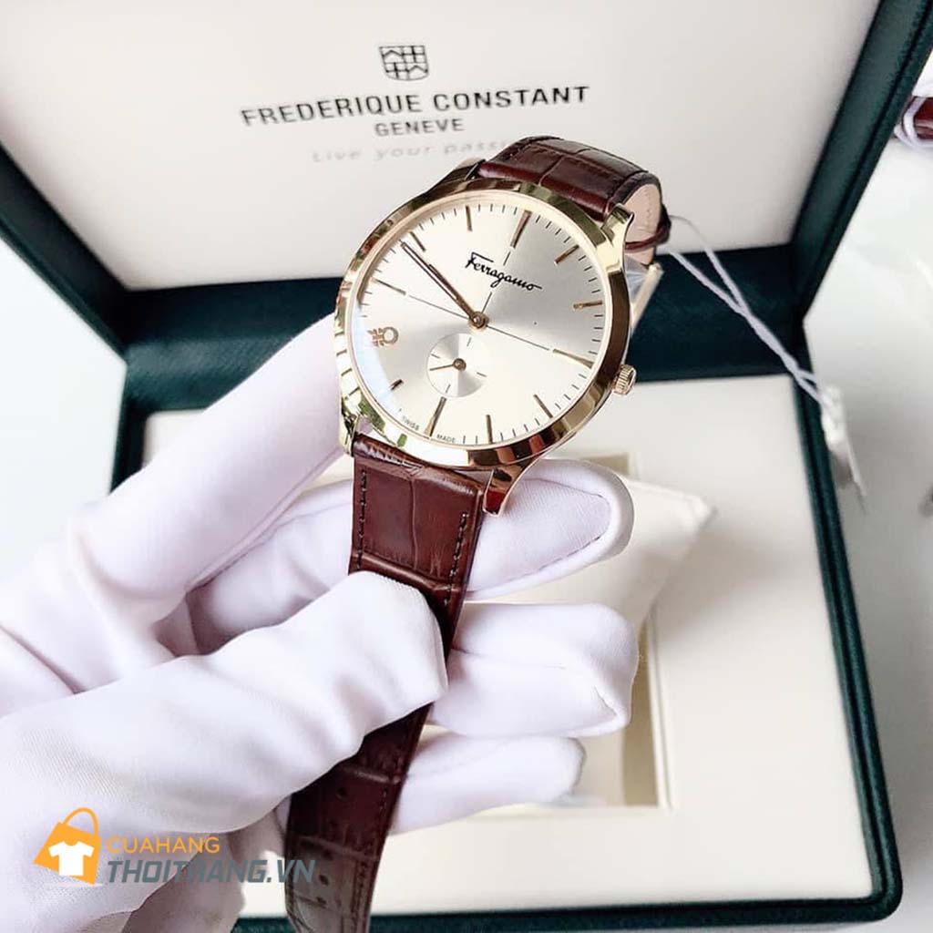 Đồng hồ nam Salvatore Ferragamo Slim Gent mang vẻ đẹp sang trọng. Cọc số hiện đại. Dây da cực sang. Cỗ máy Quartz Thụy Sỹ có độ chính xác cao và bền bỉ. Mặt kính Saphire. Hạn chế trầy xước và chống va đập cực kỳ tốt.