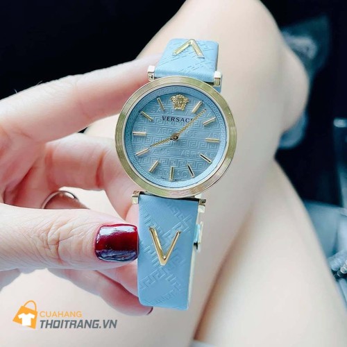 Đồng hồ nữ Versace V-Twist Light Nlue Dial chiếc đồng hồ đến từ thương hiệu Versace nổi tiếng. Khi sở hữu siêu phẩm này, bạn sẽ cảm nhận như cả thế giới đang ở trên cổ tay của mình.